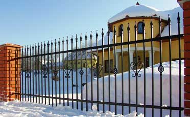 Забор с кирпичными столбами Десногорск